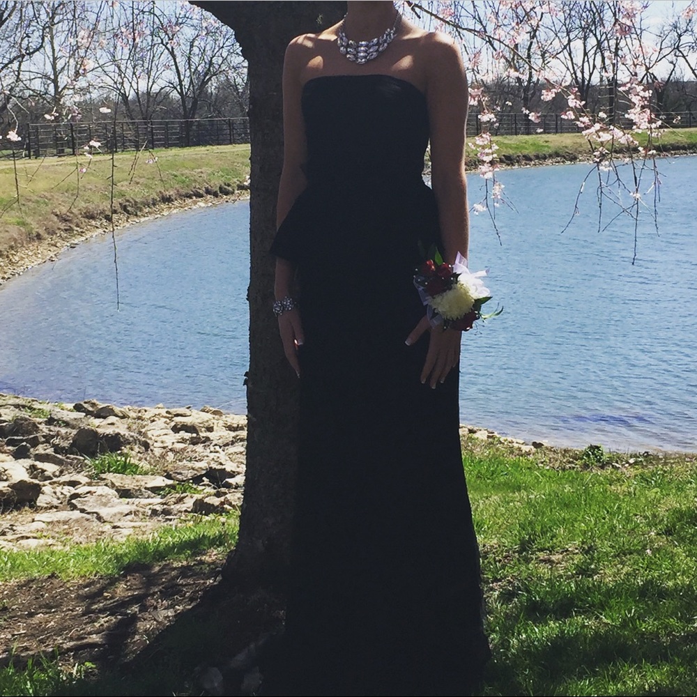 Formal adrianna papell black dress with peplum accentuated waist